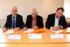 Yves Krattinger, René Regaudie et Vincent Martin signent la convention